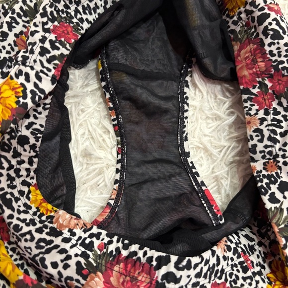 TORRID LEOPARD FLORAL HIGH WAIST TIE-FRONT WRAP SWIM BOTTOM SIZE 0 - Picture 7 of 9